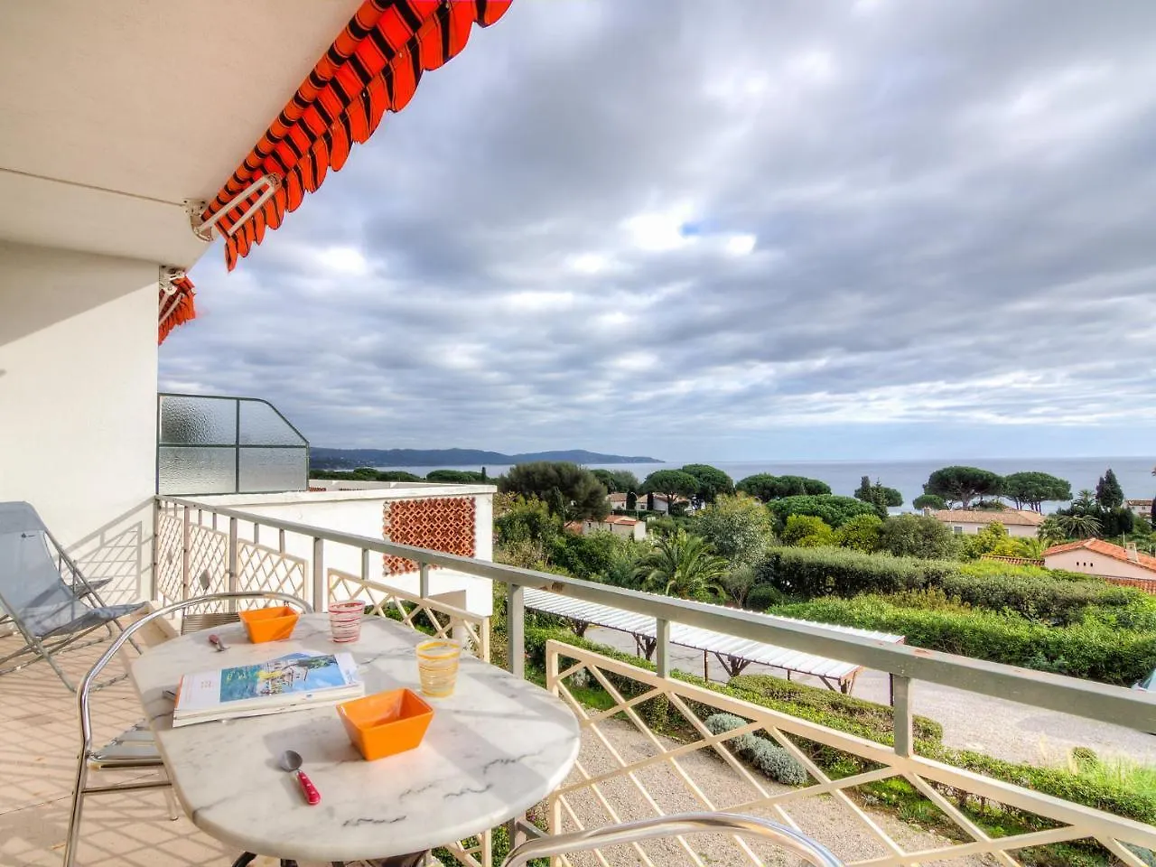 Apartment Riva Bella-2 By Interhome Cavalaire-sur-Mer 0*,  Frankrig